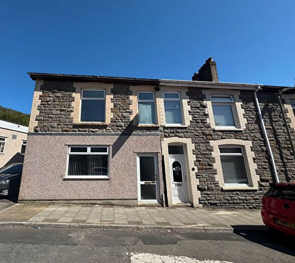3 Bedroom End Of Terrace House For Sale In Islwyn Street, Cwmfelinfach, Ynysddu, NP11