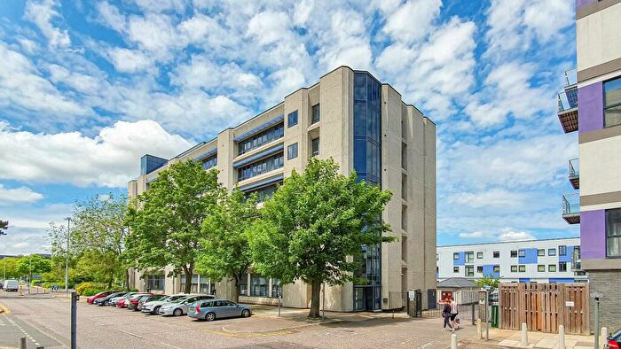 2 Bedroom Apartment To Rent In Skyline House. Stevenage, SG1