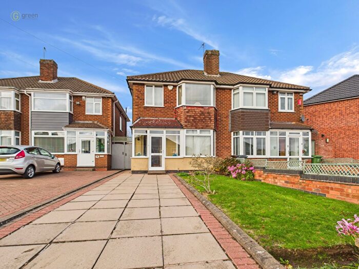 3 Bedroom Semi Detached House For Sale In Ronald Grove, Castle Bromwich, Birmingham, B36