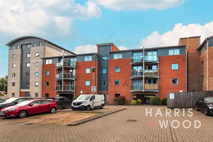 2 Bedroom Apartment For Sale In De Grey Road, Colchester, Essex, CO4
