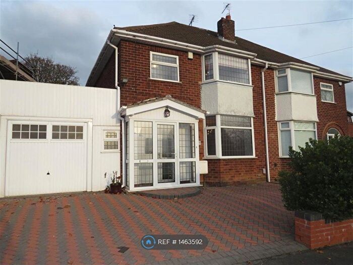 3 Bedroom Semi-Detached House To Rent In West Bromwich Road, Walsall, WS5