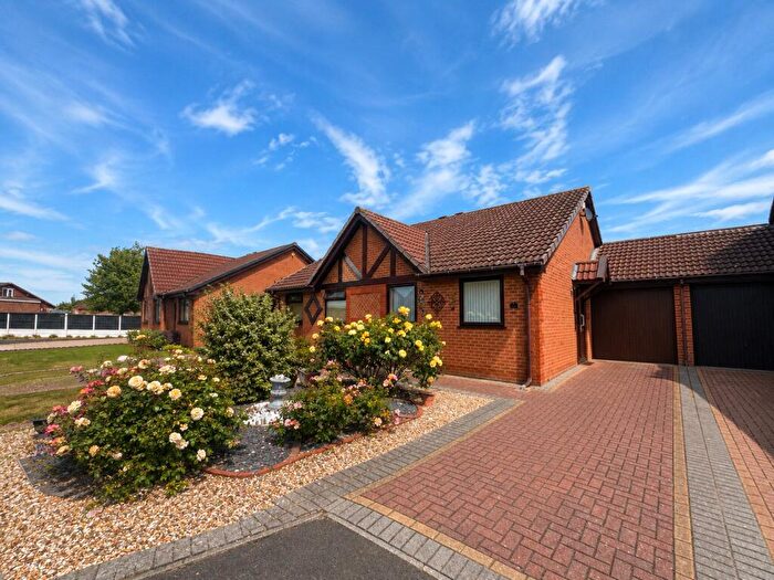 2 Bedroom Bungalow For Sale In Moor Close, Southport, Merseyside, PR8