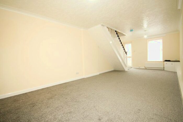 2 Bedroom Property To Rent In Unity Street, Sheerness, ME12
