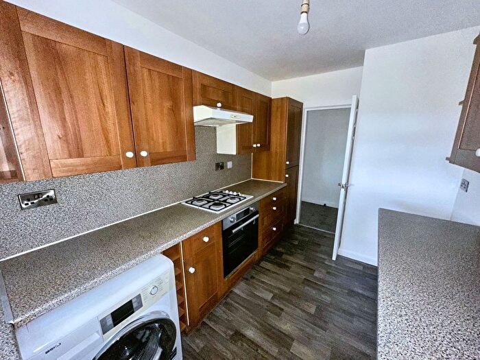 3 Bedroom Flat For Sale In Prestwich Park Road South, Prestwich, M25