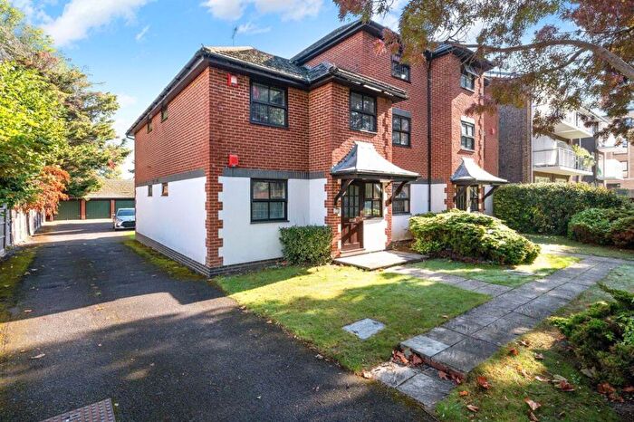 1 Bedroom Flat To Rent In Lovelace Gardens, Stirling Court, KT6