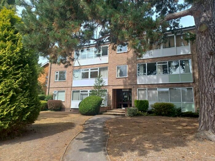 2 Bedroom Flat To Rent In Manor Court, Dorridge, B93