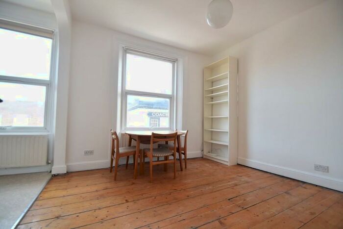 1 Bedroom Flat To Rent In Stoke Newington High Street, London, N16