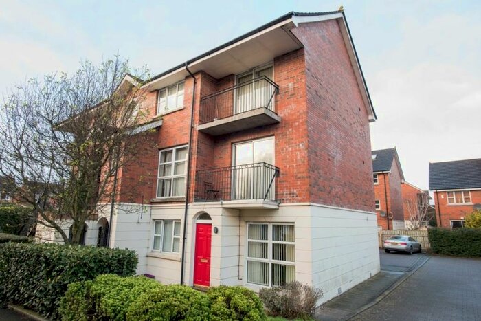 3 Bedroom Flat To Rent In Ardenlee Crescent, Belfast, BT6
