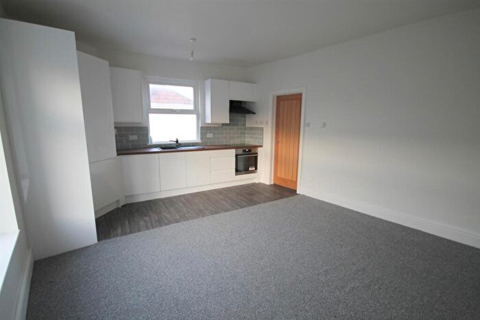 1 Bedroom Flat To Rent In Beaconsfield Road St George, BS5