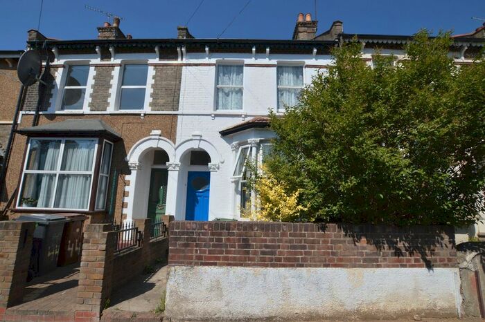 2 Bedroom Flat To Rent In Ground Floor Flat, Mornington Road, Leytonstone, E11
