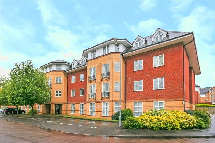 1 Bedroom Flat To Rent In Cheltenham Court, St. Albans, Hertfordshire AL1