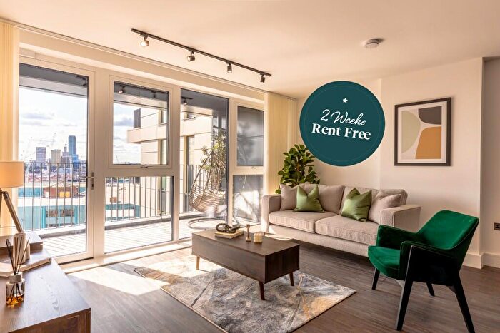 3 Bedroom Flat To Rent In Flat, Mitre Yard, Waterway House, Scrubs Lane, London, NW10