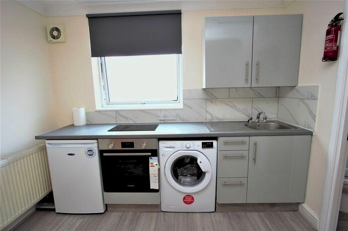 Studio To Rent In Cornwall Road, London, N15