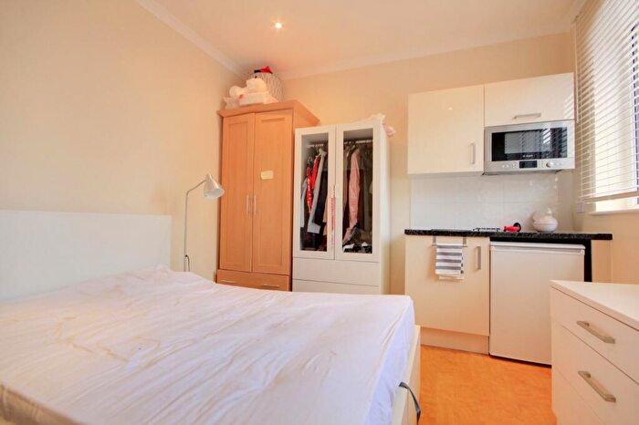 Apartment To Rent In Abbey Hall, Abbey Square, Reading, Berkshire, RG1