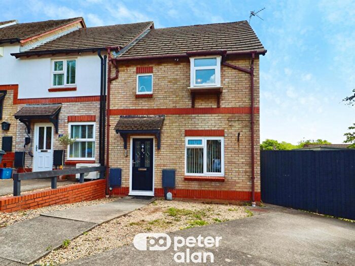 3 Bedroom End Of Terrace House For Sale In Clos Y Carlwm, Thornhill, Cardiff, CF14