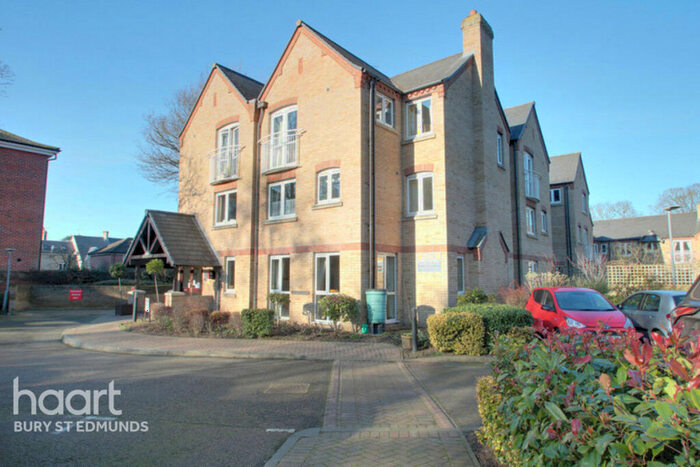 1 Bedroom Flat For Sale In Risbygate Street, Bury St Edmunds, IP33