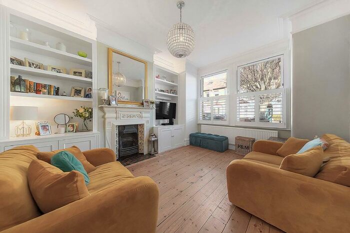 4 Bedroom Property To Rent In Balfour Road, London, W13