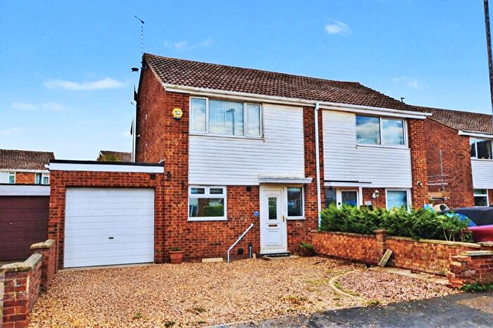 3 Bedroom Semi Detached House For Sale In Newham Road, Stamford, PE9