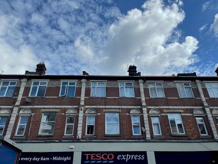 3 Bedroom Apartment To Rent In Elm Grove, Southsea, PO5