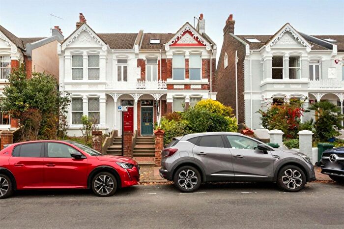 4 Bedroom Semi-Detached House To Rent In Beaconsfield Villas, Brighton, BN1