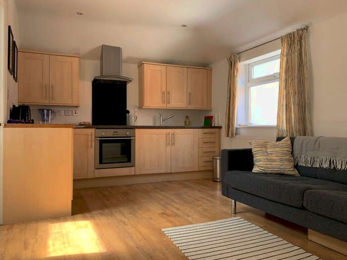 1 Bedroom Apartment To Rent In Guildford Street, Chertsey, KT16