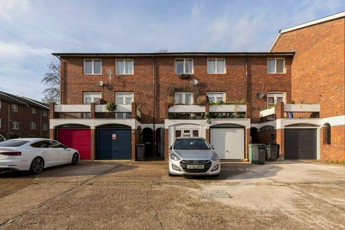 5 Bedroom Terraced House To Rent In Bransdale Close, London, NW6