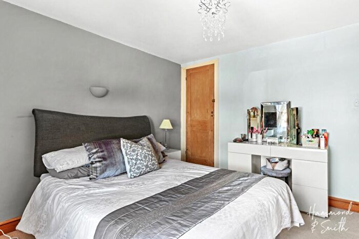 2 Bedroom Semi-Detached House For Sale In Upland Road, Thornwood, CM16
