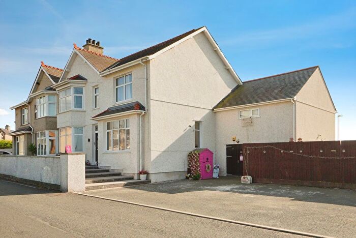5 Bedroom Semi-Detached House For Sale In Garreglwyd Road, Holyhead, Isle Of Anglesey, LL65