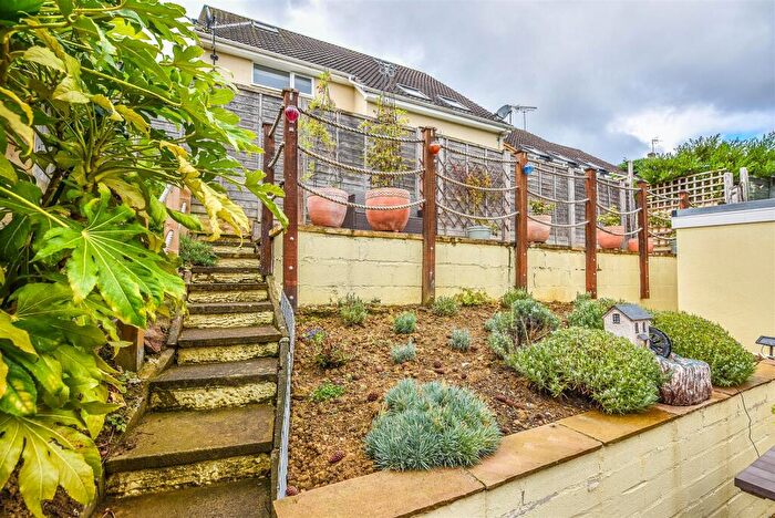 2 Bedroom Semi-Detached Bungalow For Sale In Ryder Close, Cam, GL11