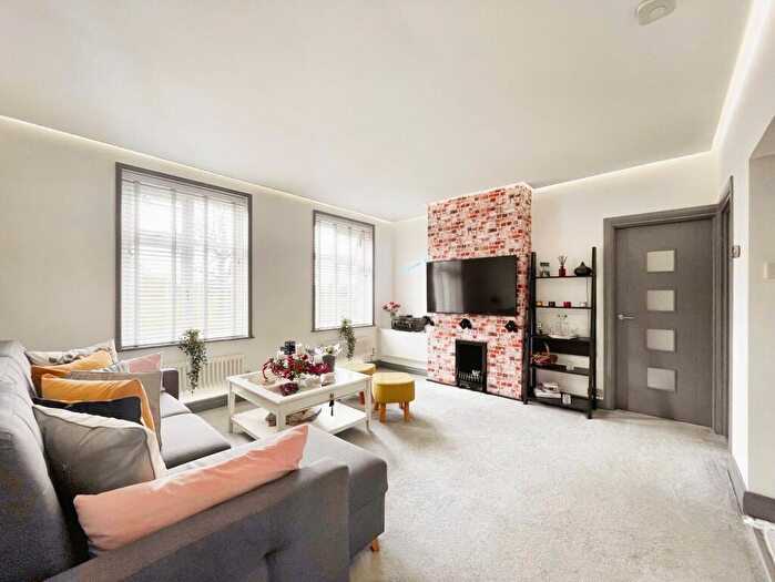 2 Bedroom Flat For Sale In Cressingham Road, Edgware, HA8