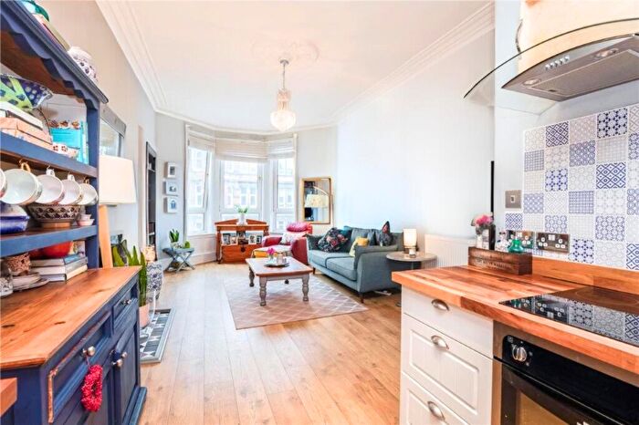 2 Bedroom Flat To Rent In Alexandra Parade, Glasgow, G31