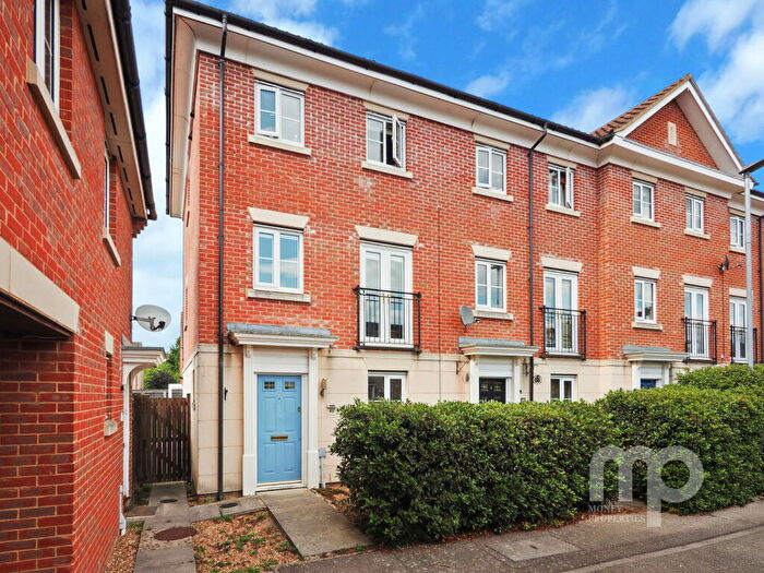 4 Bedroom End Of Terrace House For Sale In Burdock Close, Wymondham, NR18