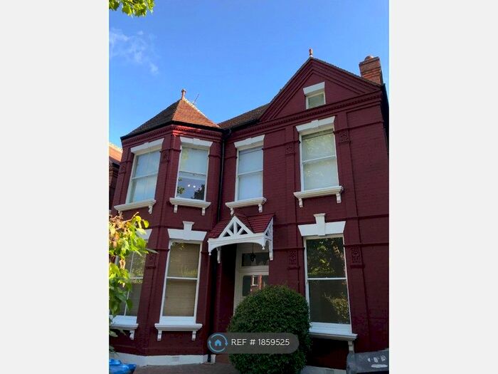 2 Bedroom Flat To Rent In Dartmouth Road, London, NW2