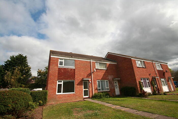 2 Bedroom Semi-Detached House To Rent In Lancaster Close, Thatcham, RG18