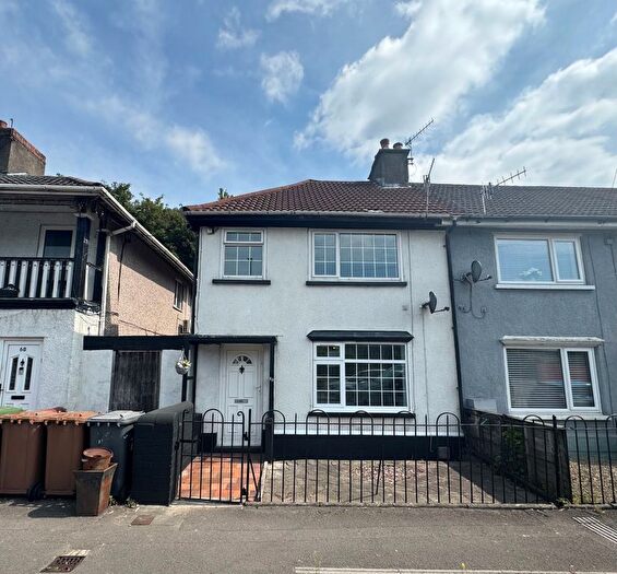 2 Bedroom End Of Terrace House For Sale In Risca Road, Cross Keys, NP11