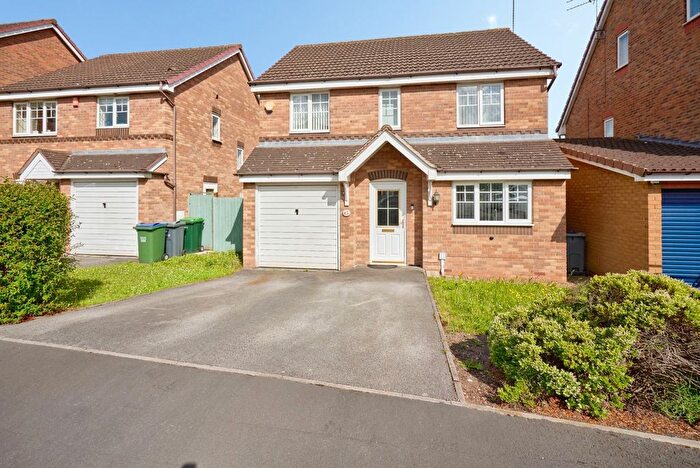 4 Bedroom Detached House For Sale In Lupin Grove, Walsall, West Midlands, WS5