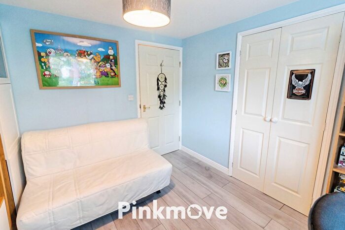 2 Bedroom Flat For Sale In Golden Mile View, Newport, NP20