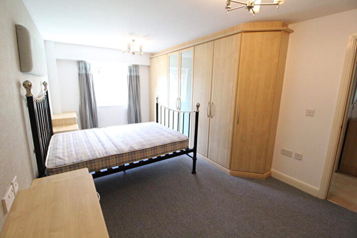 2 Bedroom Apartment To Rent In Royal Plaza, Westfield Terrace, Sheffield, S1