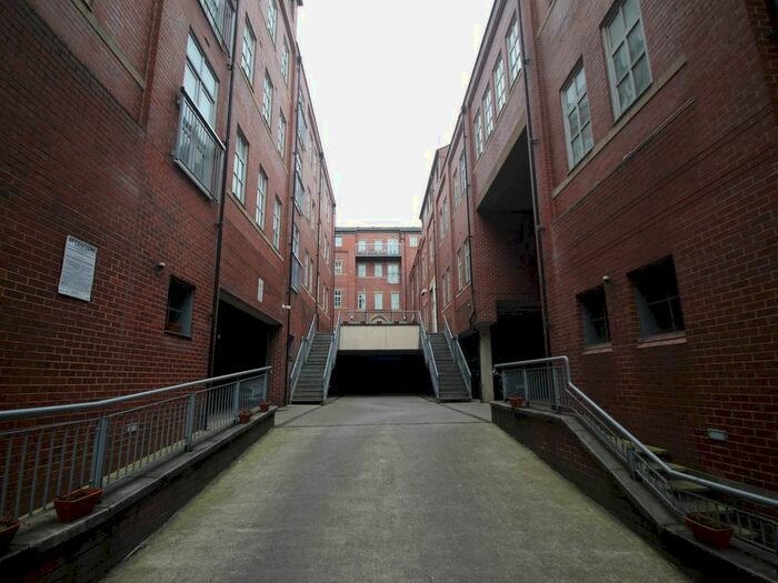 2 Bedroom Flat To Rent In Leeds Road, Bradford, BD1