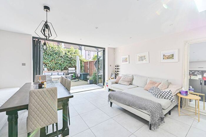 5 Bedroom Terraced House For Sale In Bruce Road, Mitcham, CR4