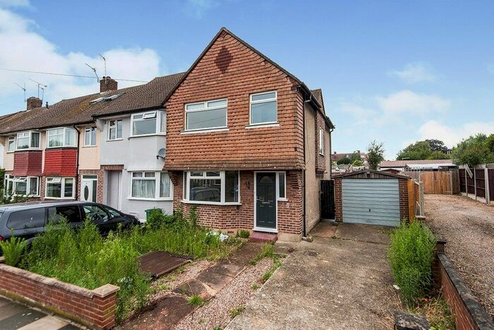 3 Bedroom End Of Terrace House To Rent In Lincoln Avenue, Twickenham, TW2