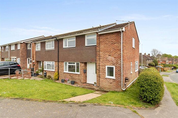 4 Bedroom Semi-Detached House For Sale In Fairlawns Drive, Herstmonceux, Hailsham, BN27