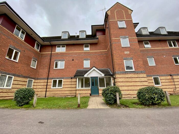 2 Bedroom Apartment To Rent In Warnford Court, Archers Road, SO15