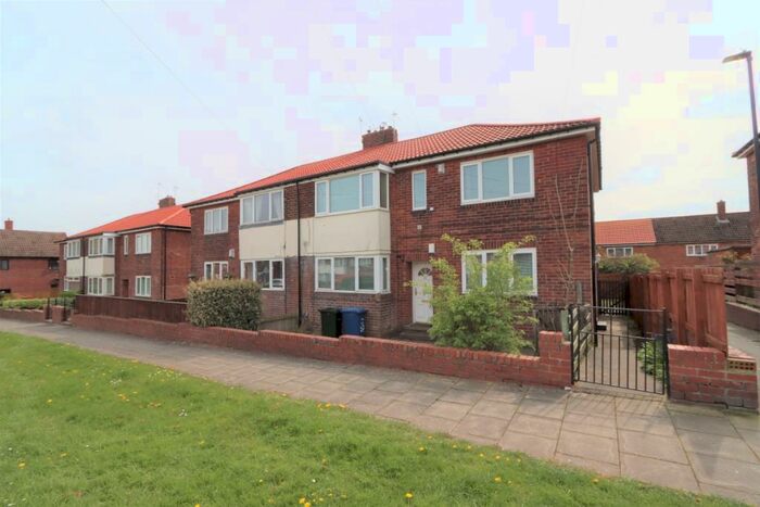 2 Bedroom Flat To Rent In Linbridge Drive, Newcastle Upon Tyne, NE5