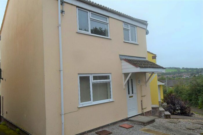 2 Bedroom Detached House To Rent In Walnut Way, Whiddon Valley, Barnstaple, EX32
