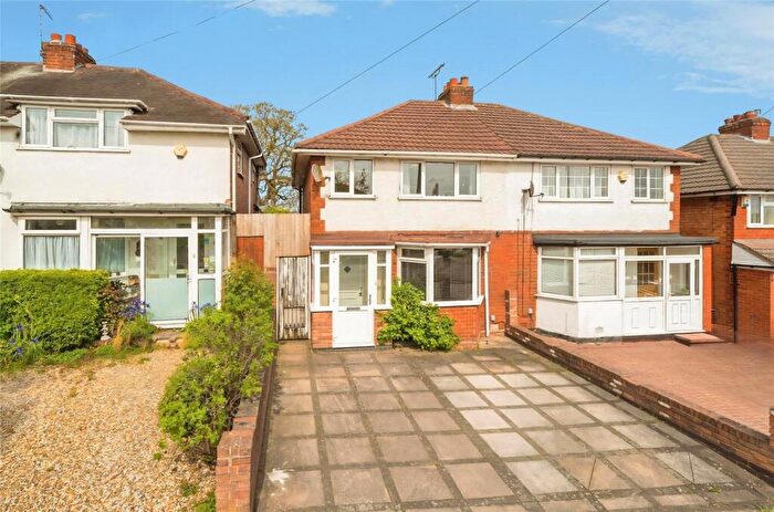 3 Bedroom Semi Detached House For Sale In Sladepool Farm Road, Birmingham, West Midlands, B14