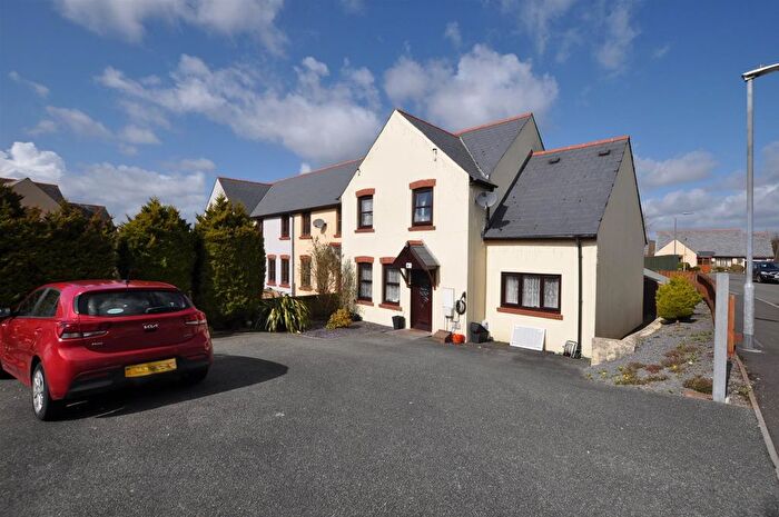 4 Bedroom Semi-Detached House For Sale In Llys Y Crofft, Whitland, SA34