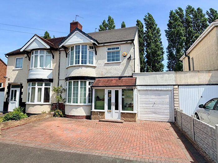 3 Bedroom Semi Detached House For Sale In New Road, Wednesfield, Wolverhampton, WV10