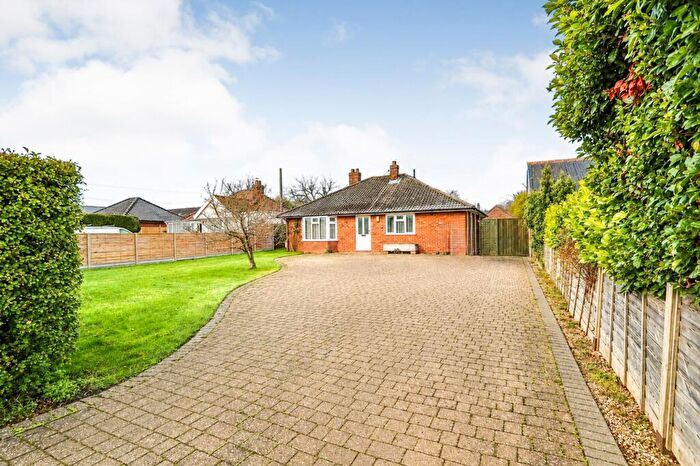 3 Bedroom Detached Bungalow For Sale In Old London Road, Copdock, IP8