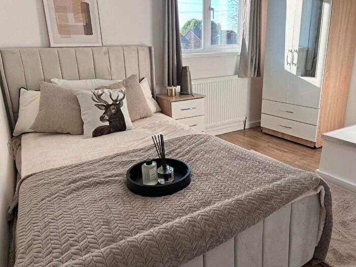 1 Bedroom House Of Multiple Occupation To Rent In Carlton Drive, Benfleet, Essex, SS7